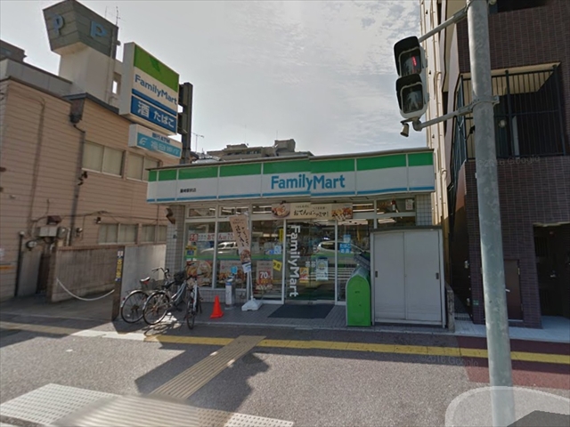 コンビニ　ファミリーマート 福岡市地下鉄藤崎駅店（コンビニ）まで324m