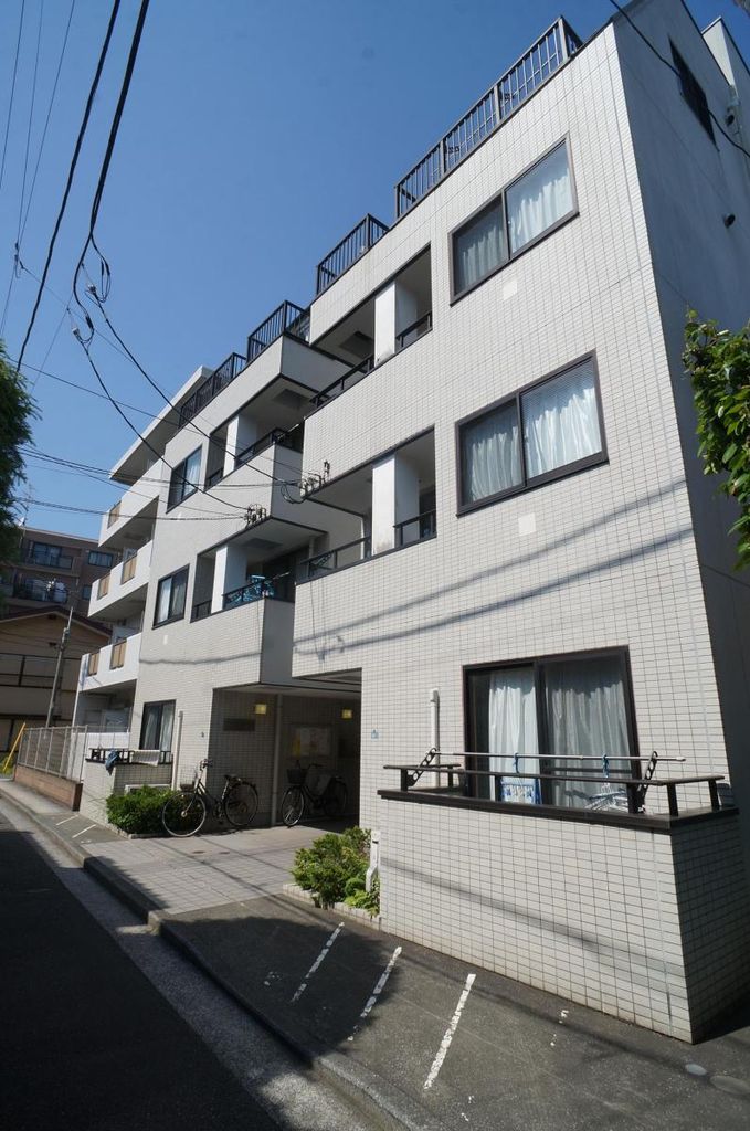 建物外観　杉田駅から徒歩１分の便利な立地