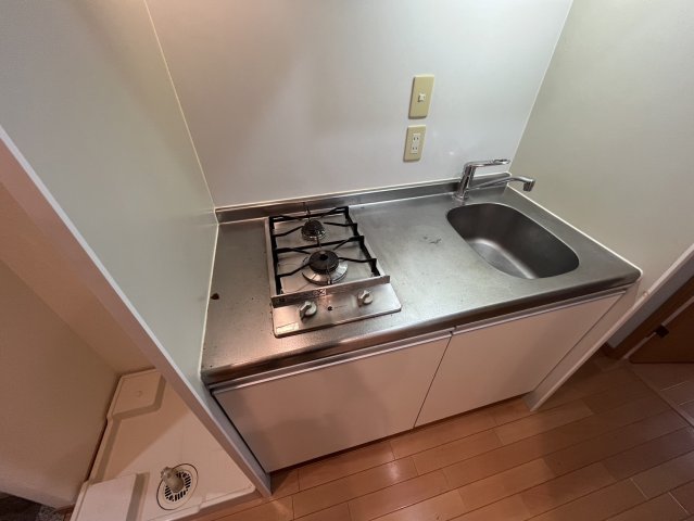 キッチン　同物件別部屋写真