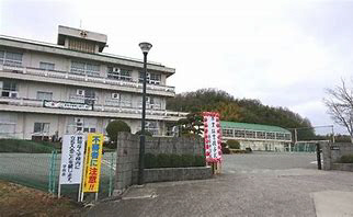 中学校　東条中学校（中学校）まで1758m