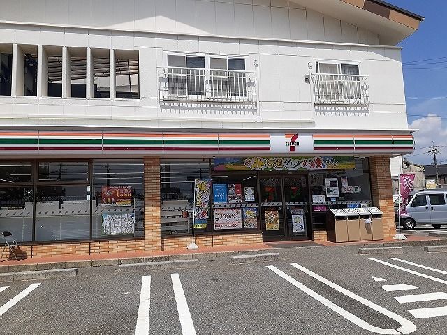 コンビニ　セブンイレブン碧南塩浜町店（コンビニ）まで910m