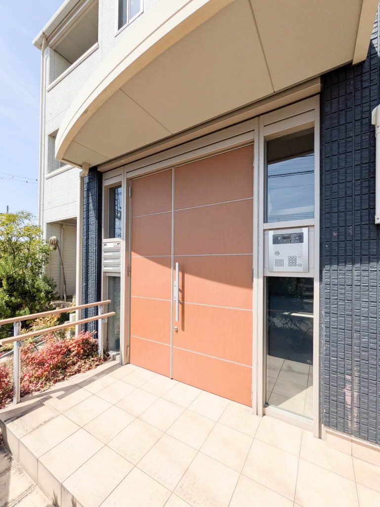 建物外観　エントランス