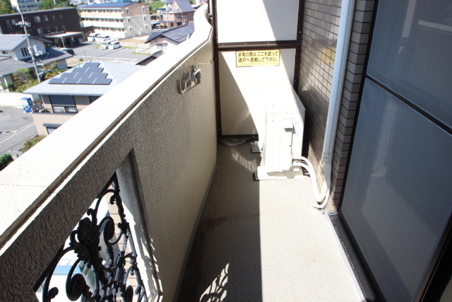 バルコニー　写真は違う号室です。