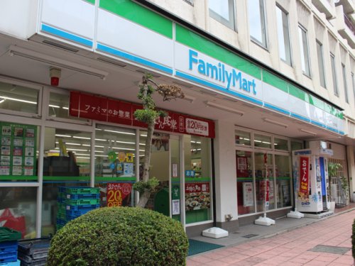 コンビニ　ファミリーマート 北大塚店（コンビニ）まで129m