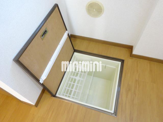 その他部屋・スペース　床下収納あると便利ですね。