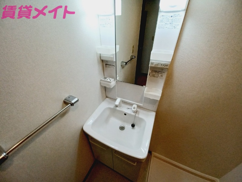 洗面設備　同型参考写真