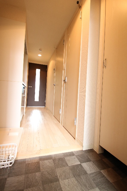 玄関　※別室の参考写真の為、現況優先です。