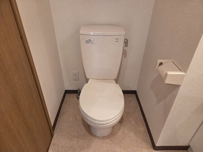 トイレ　同物件別部屋参考写真です