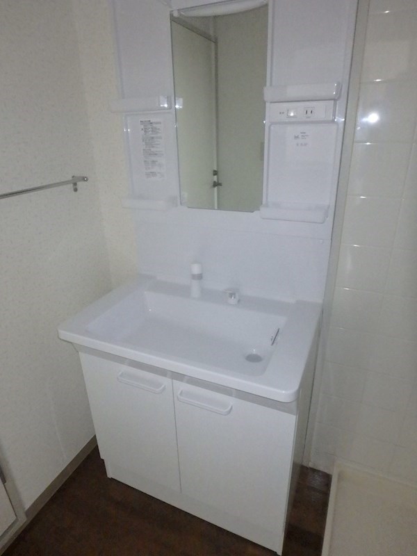 洗面設備　※同仕様写真使用