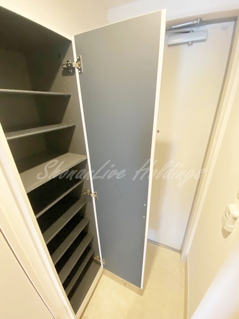 玄関　お履き物が多い方にもおすすめ♪
