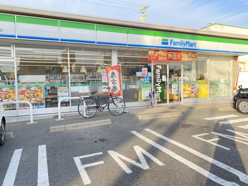 コンビニ　ファミリーマート 守山金屋一丁目店（コンビニ）まで207m