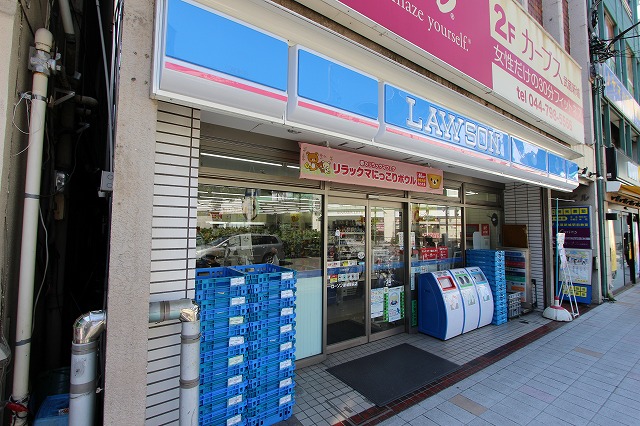 コンビニ　ローソン新城駅前店（コンビニ）まで340m