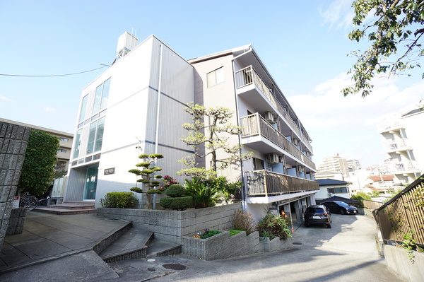建物外観　オンライン内覧実施中