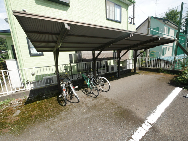 その他共有部分　★敷地内に屋根付駐輪場がございます★