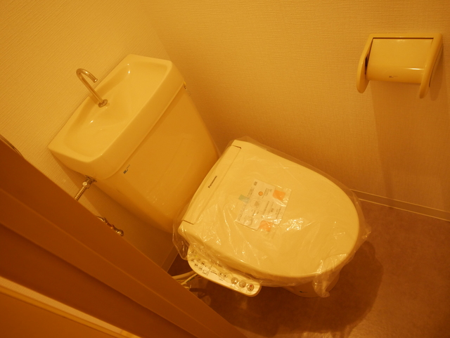 トイレ　★うれしい温水洗浄便座のトイレです★
