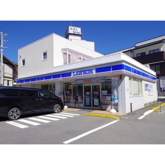 コンビニ　ローソン岡谷中央１丁目店（コンビニ）まで539m