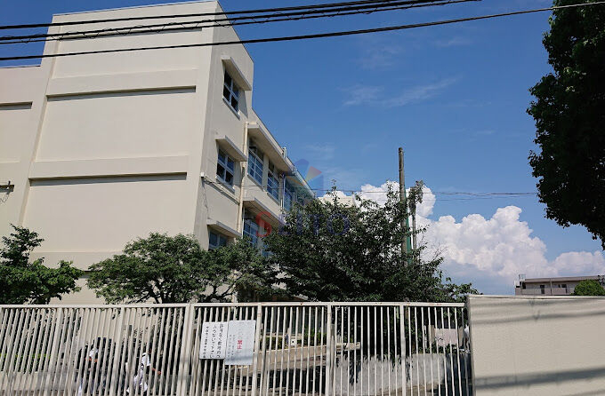 中学校　豊津中学校（中学校）まで500m