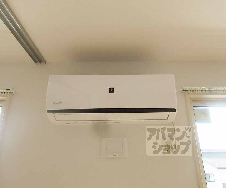 その他設備　クーラー付き