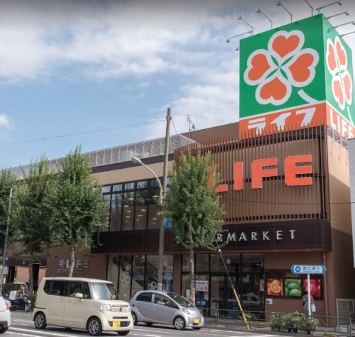 ショッピングセンター　ライフ新桜台駅前店（ショッピングセンター）まで276m
