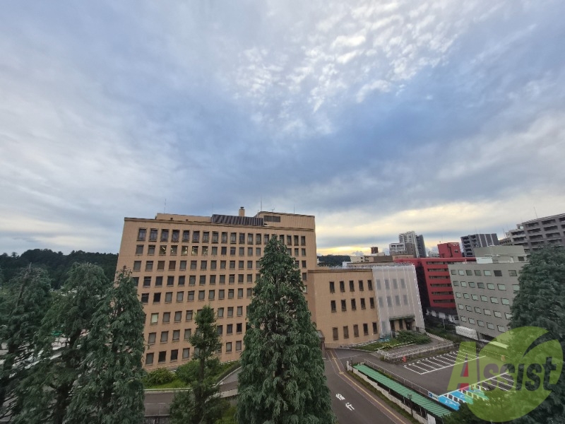 眺望　ベランダからは綺麗で大きな空が良く見えます。