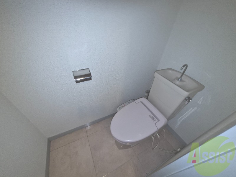 トイレ　トイレは綺麗でウォッシュレットも付いて快適にお使い頂けます。