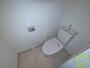 トイレ　トイレは綺麗でウォッシュレットも付いて快適にお使い頂けます。