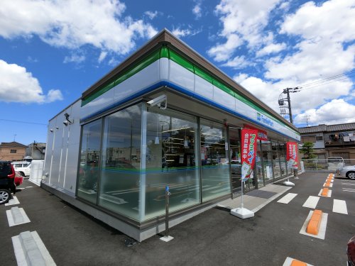 コンビニ　ファミリーマート 市原青柳三丁目店（コンビニ）まで377m
