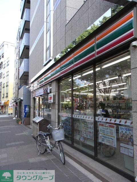 コンビニ　セブンイレブン（コンビニ）まで299m