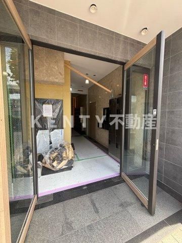 エントランス　ゆとりのあるエントランスです