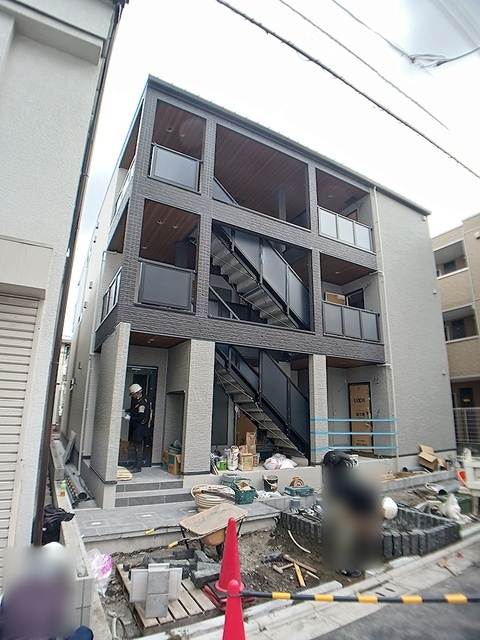 建物外観　建築中撮影