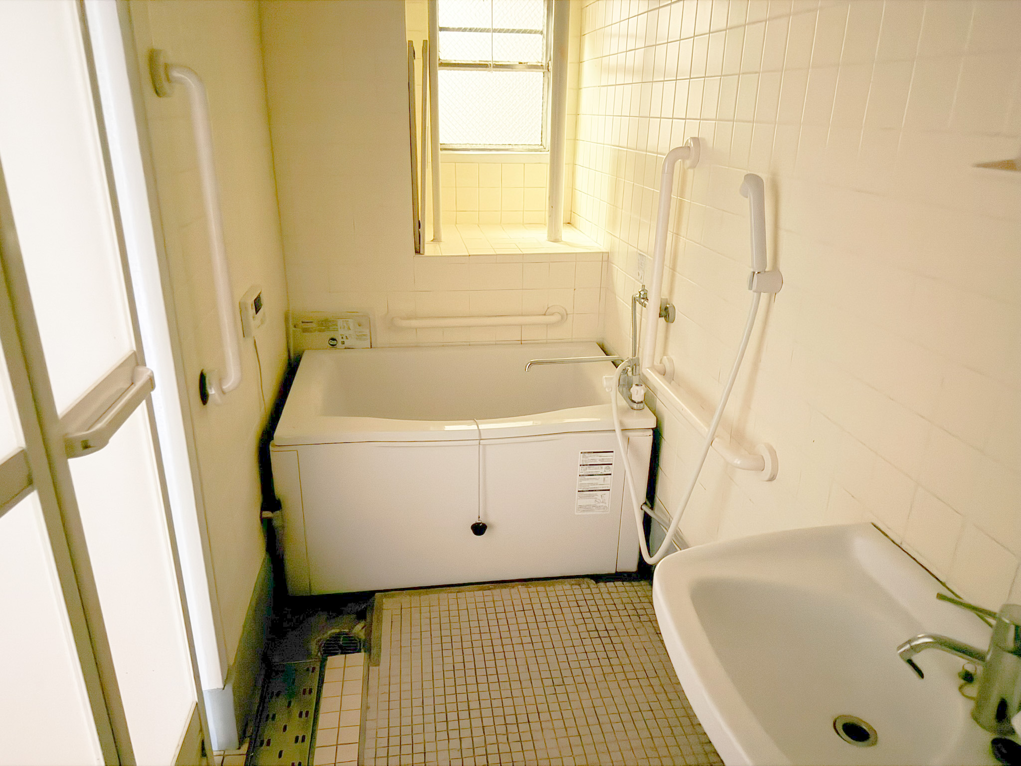 サービス付き高齢者向け住宅ライズワン唐戸の風呂写真