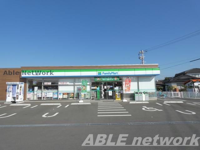 コンビニ　ファミリーマート八代竹原店（コンビニ）まで563m