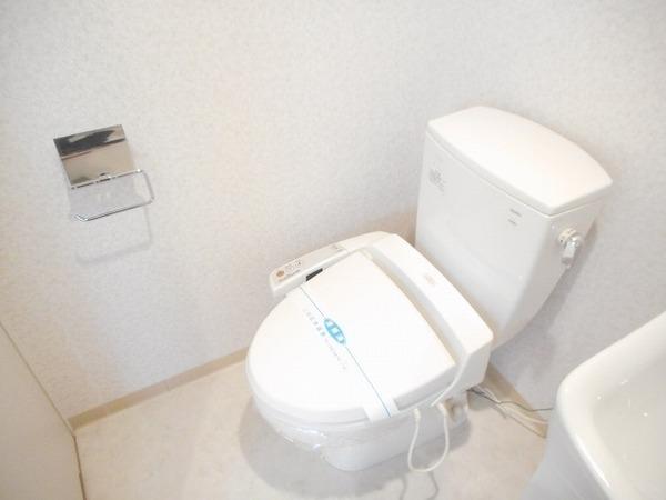 トイレ　ウォシュレット付きです！