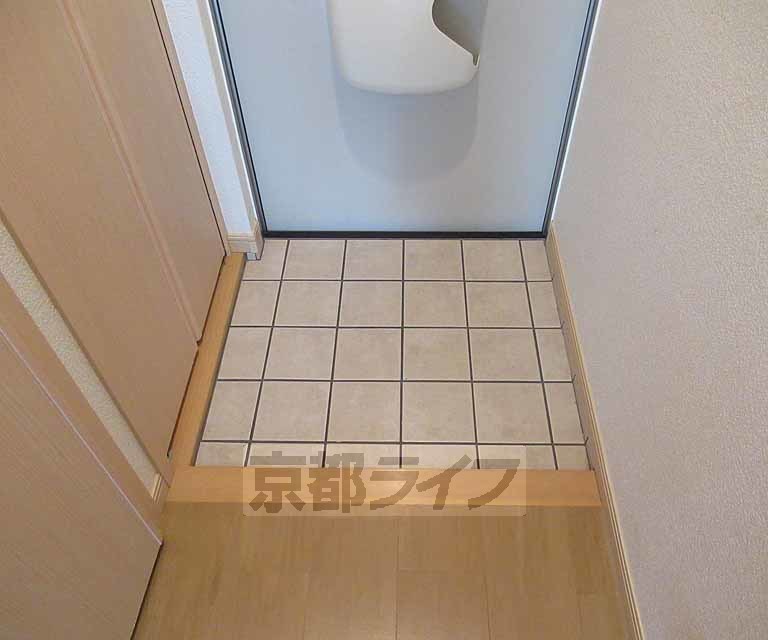 京阪本線 樟葉駅 徒歩28分 2階建 築17年の玄関写真