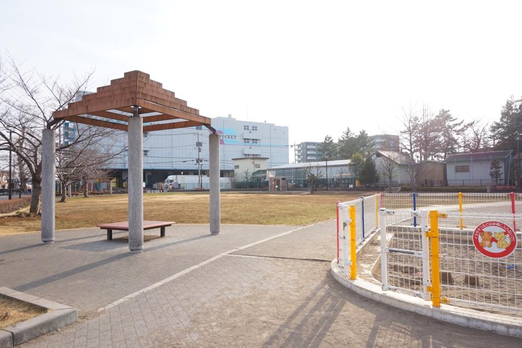 公園　草加吉町公園（公園）まで695m