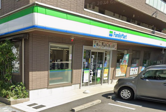 コンビニ　ファミリーマート 大江駅前店（コンビニ）まで676m