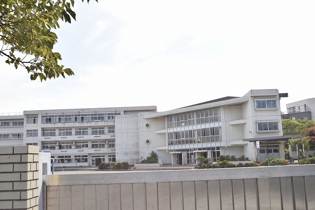 小学校　小田原市立富士見小学校（小学校）まで454m