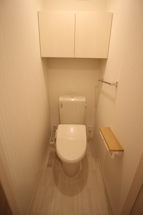 ＪＲ吉備線 備前三門駅 徒歩14分 3階建 築8年のトイレ写真