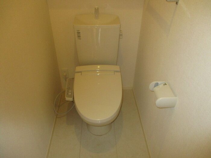 ＪＲ東海道本線 刈谷駅 徒歩12分 2階建 築12年のトイレ写真