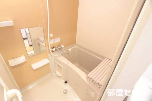 バス・シャワールーム　綺麗なお風呂です