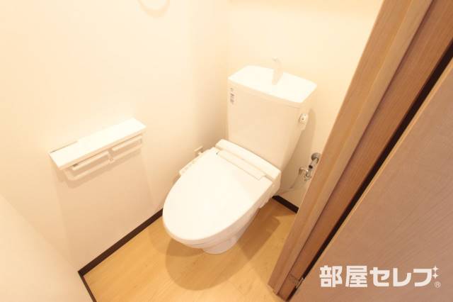 トイレ　個室トイレ