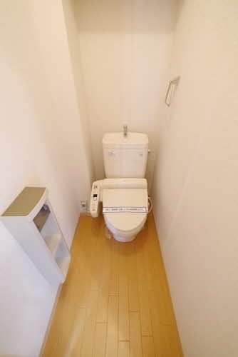 アムール III棟のトイレ写真