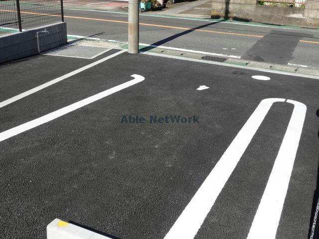駐車場　駐車場