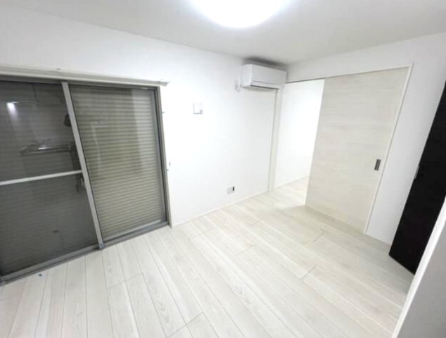 ＪＲ総武線快速 千葉駅 徒歩14分 3階建 築3年の居間写真