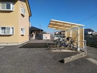 東武小泉線 西小泉駅 徒歩20分 2階建 築34年の外観写真