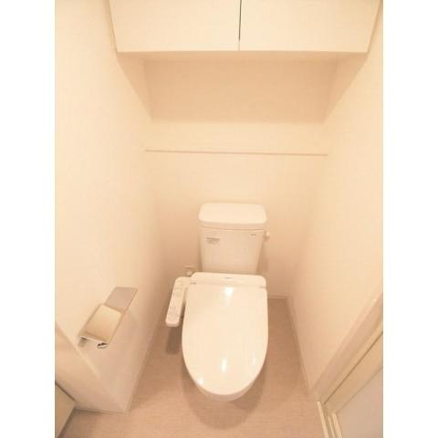 都営新宿線 浜町駅 徒歩6分 12階建 築5年のトイレ写真