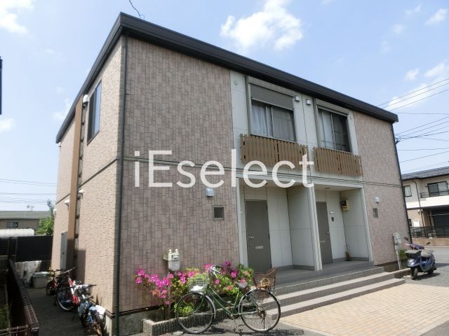 建物外観　お買い物にも出やすい立地♪