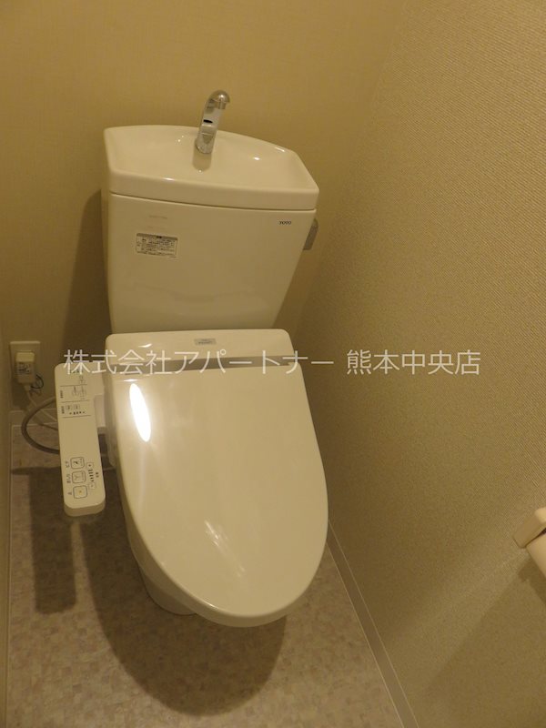 トイレ　ウオシュレット付き☆