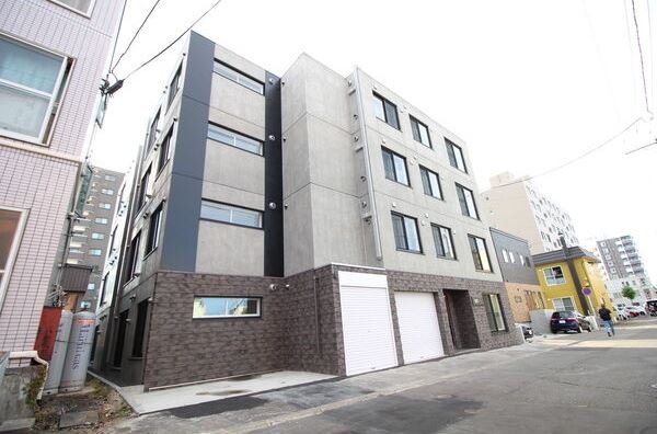 地下鉄東西線 新さっぽろ駅 徒歩7分 築6年