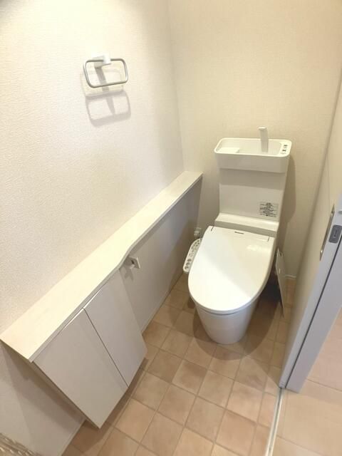 トイレ　写真は別の部屋のものです。
